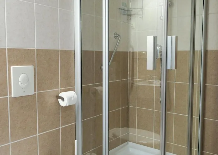 Hotel Adalbert Boldog Meszlenyi Zoltan Haz 2*