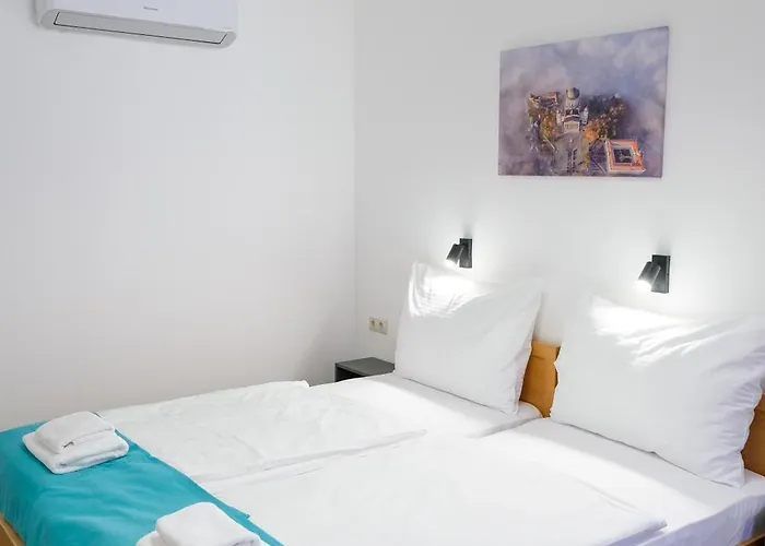 Adalbert Boldog Meszlenyi Zoltan Haz