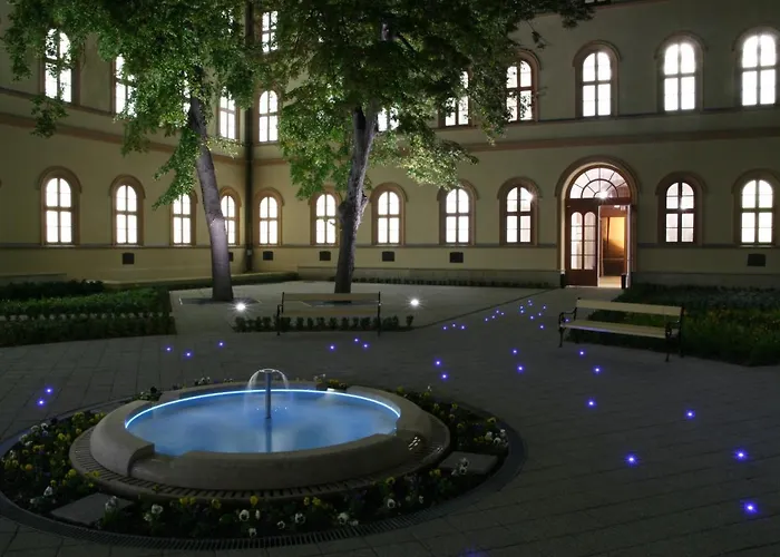 Adalbert Boldog Meszlenyi Zoltan Haz Hotel Esztergom